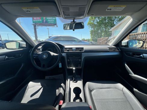Used 2013 Volkswagen Passat Wolfsburg Edition image 4