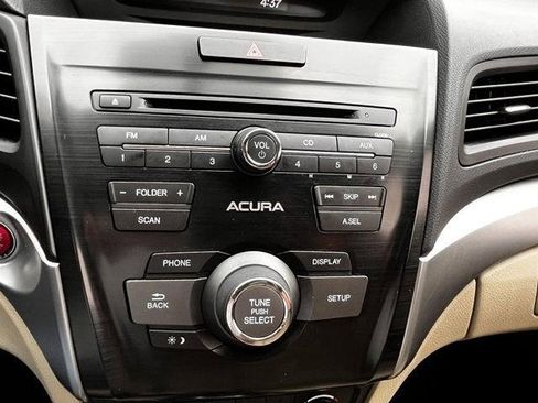 Used 2017 Acura ILX FWD image 15