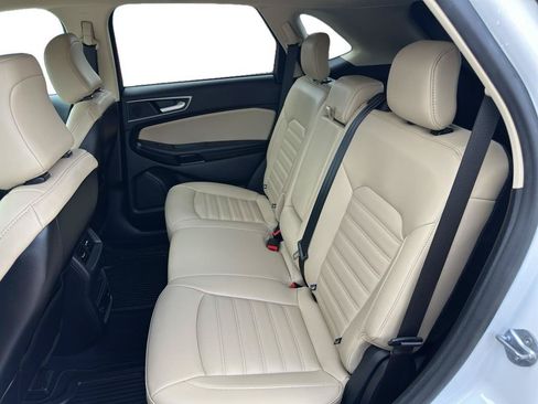 Used 2022 Ford Edge SEL w/ Convenience Package AWD/4WD image 8