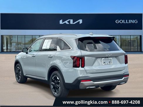 Certified 2026 Kia Sorento S FWD image 4
