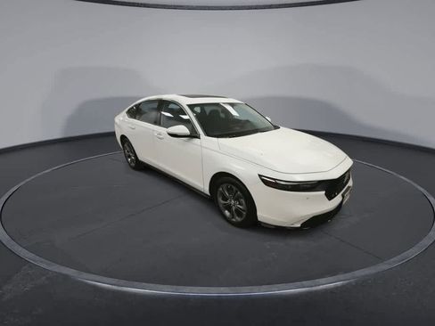 Used 2023 Honda Accord EX-L image 2