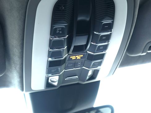 Used 2014 Porsche Panamera AWD/4WD image 23
