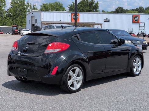 Used 2014 Hyundai Veloster w/ Style Package 02 FWD image 3