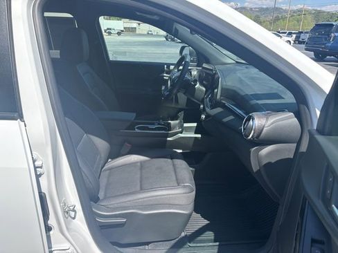 Used 2026 Chevrolet Equinox LT w/ Convenience Package II image 24