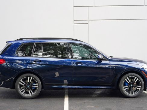 Used 2022 BMW X7 xDrive40i w/ M Sport Package AWD/4WD image 57