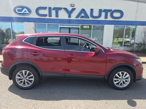 Used 2021 Nissan Rogue Sport S image 3