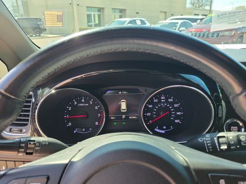 Used 2019 Kia Sedona EX w/ EX Premium Package image 27