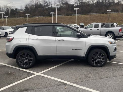 New 2026 Jeep Compass Limited image 9