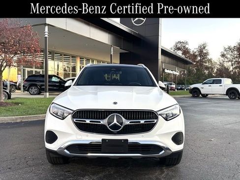 Used 2024 Mercedes-Benz GLC 300 4MATIC image 3