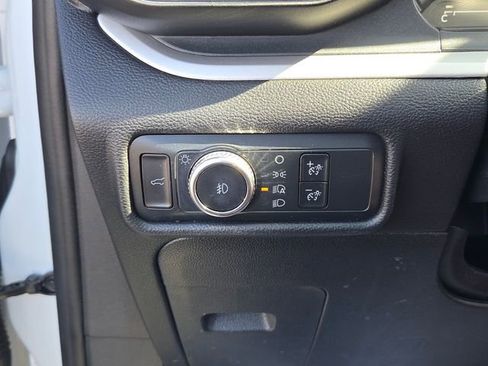 Used 2020 Ford Explorer XLT w/ Equipment Group 202A AWD/4WD image 26