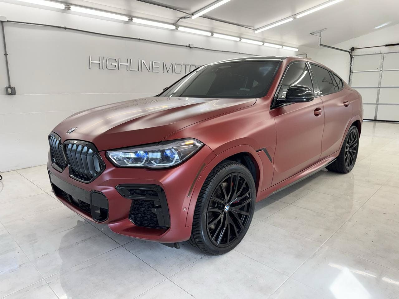 Used 2022 BMW X6 M50i w/ Executive Package AWD/4WD image 1