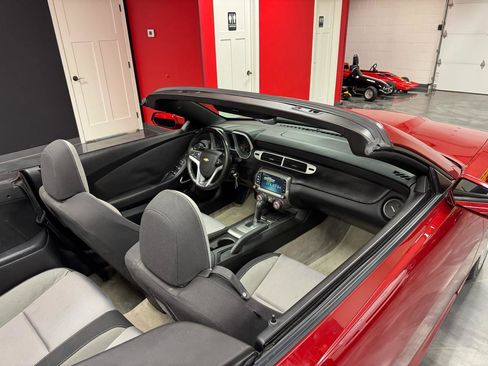Used 2015 Chevrolet Camaro LT image 33