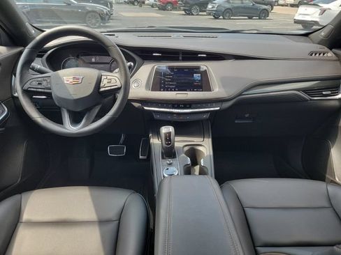 Used 2019 Cadillac XT4 Sport w/ Enhanced Visibility Package AWD/4WD image 8
