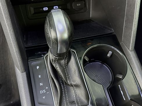 Used 2021 Volkswagen Atlas SEL image 18