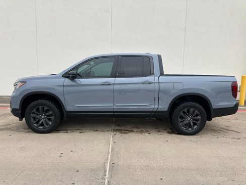 Used 2023 Honda Ridgeline Sport image 3