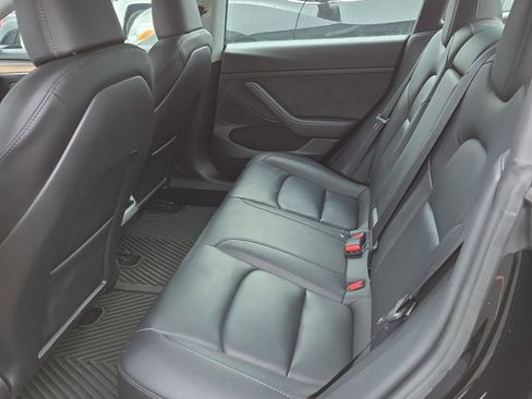 Used 2023 Tesla Model 3 Standard Range image 6