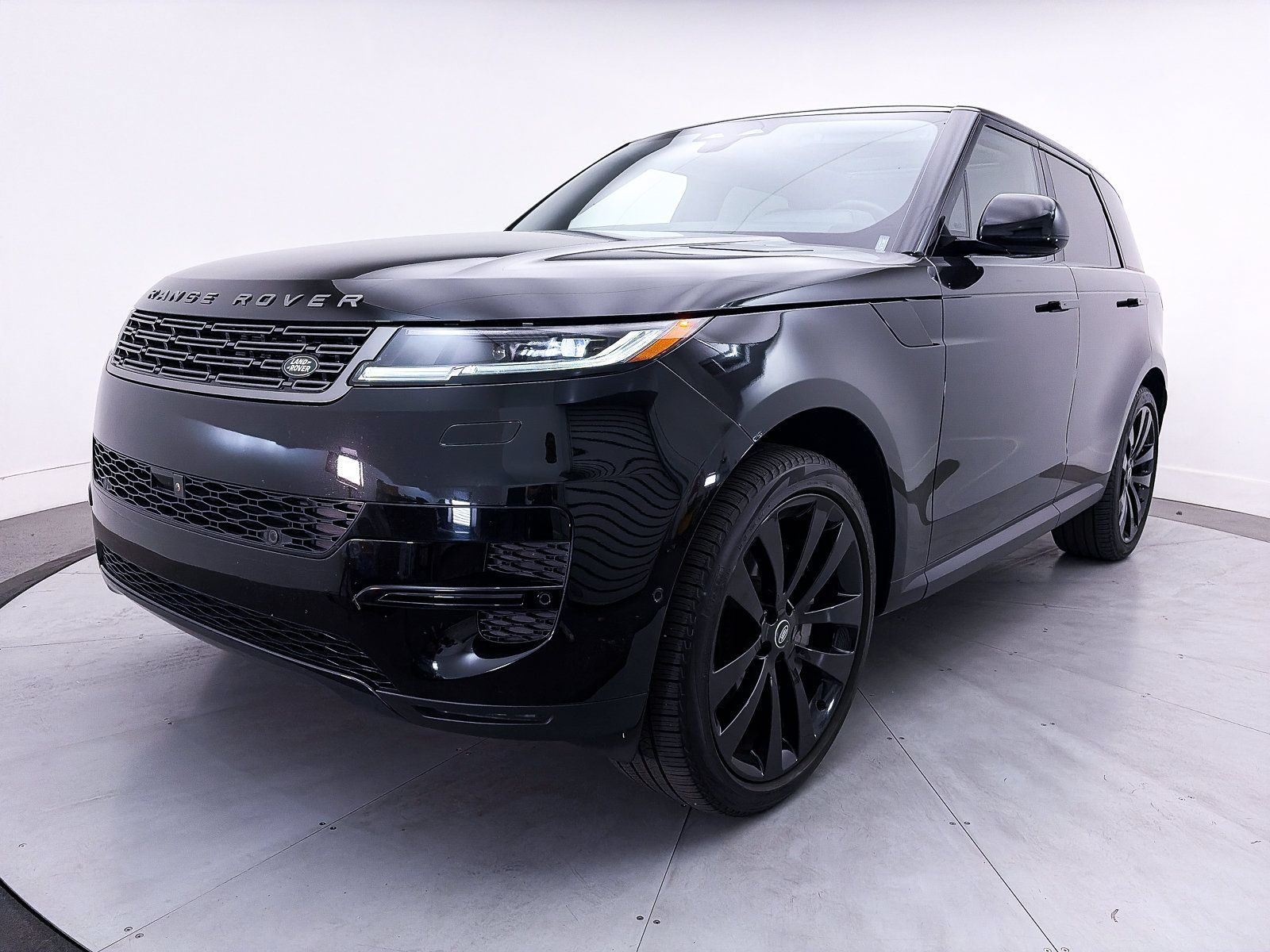 Used 2024 Land Rover Range Rover Sport SE AWD/4WD image 14