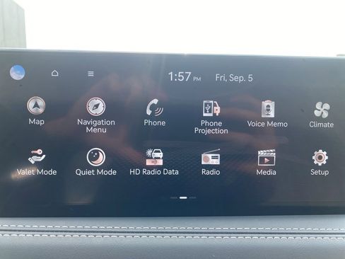 Used 2025 Genesis G70 3.3T Advanced image 16