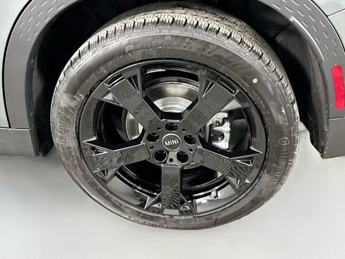 New 2025 MINI Cooper Countryman SE image 23