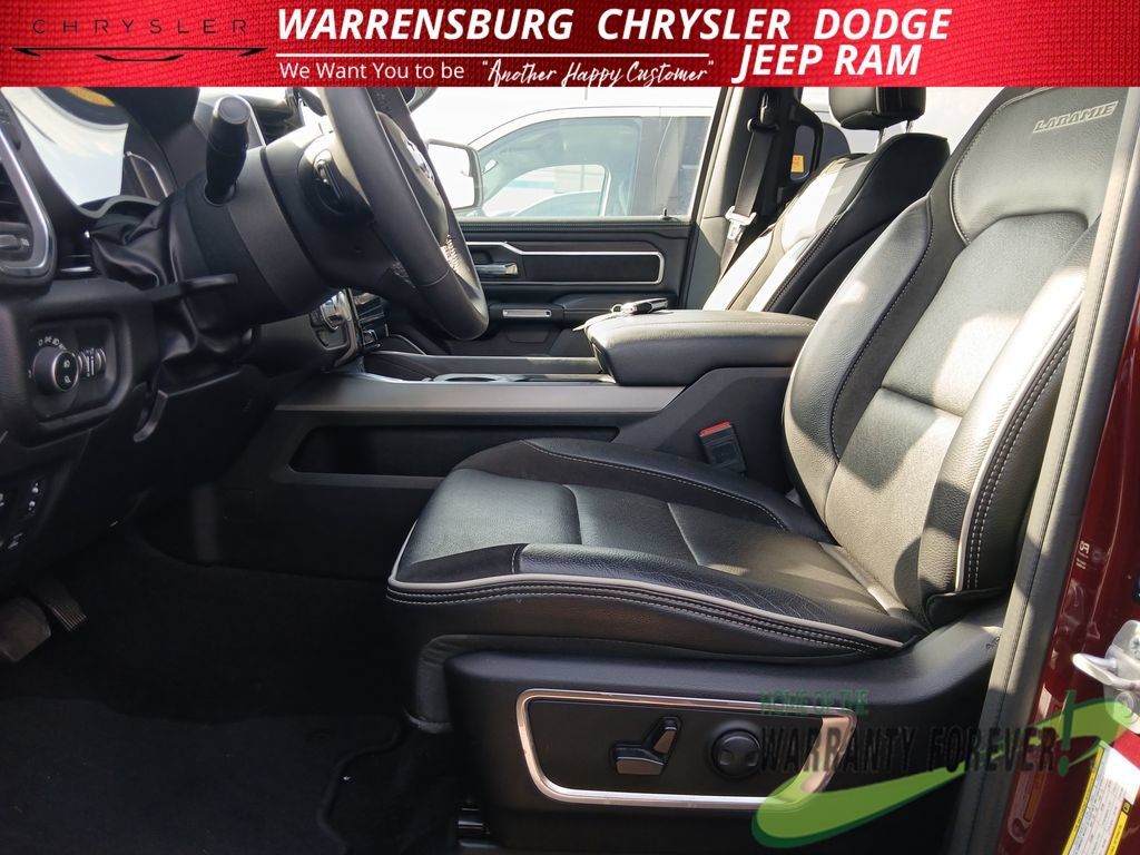Used 2025 RAM 1500 Laramie AWD/4WD image 13