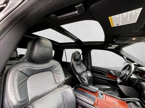Used 2019 Lincoln Navigator L Reserve w/ Cargo Package image 17