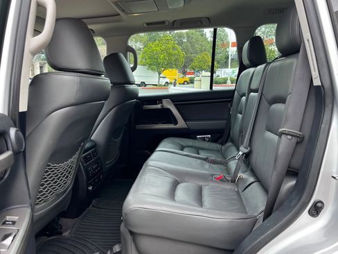 Used 2008 Toyota Land Cruiser image 31