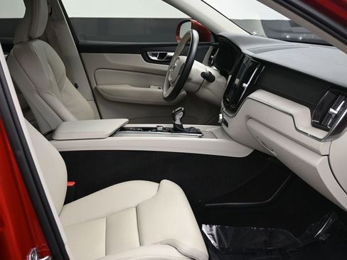 Used 2020 Volvo XC60 T5 Inscription w/ Protection Package Premier image 11