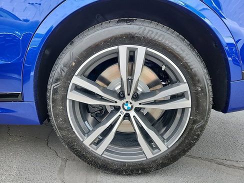Used 2025 BMW X7 M60i image 16