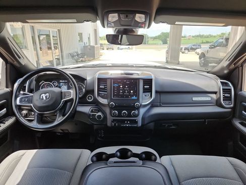 Used 2024 RAM 2500 Big Horn AWD/4WD image 12