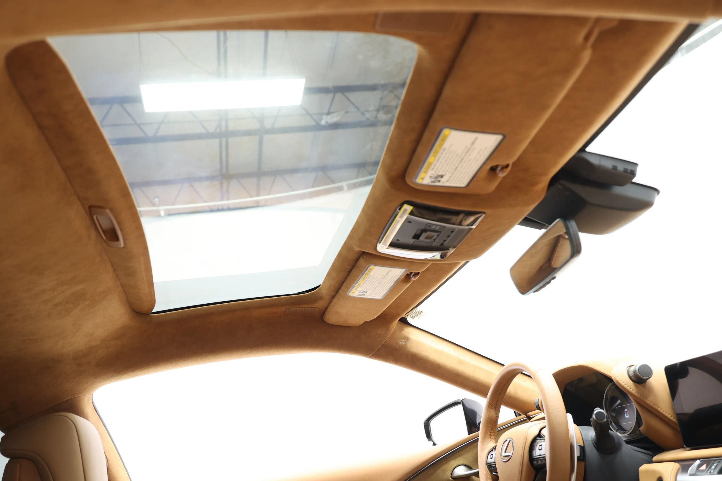 Used 2025 Lexus LC 500 Coupe w/ Touring Package RWD image 94
