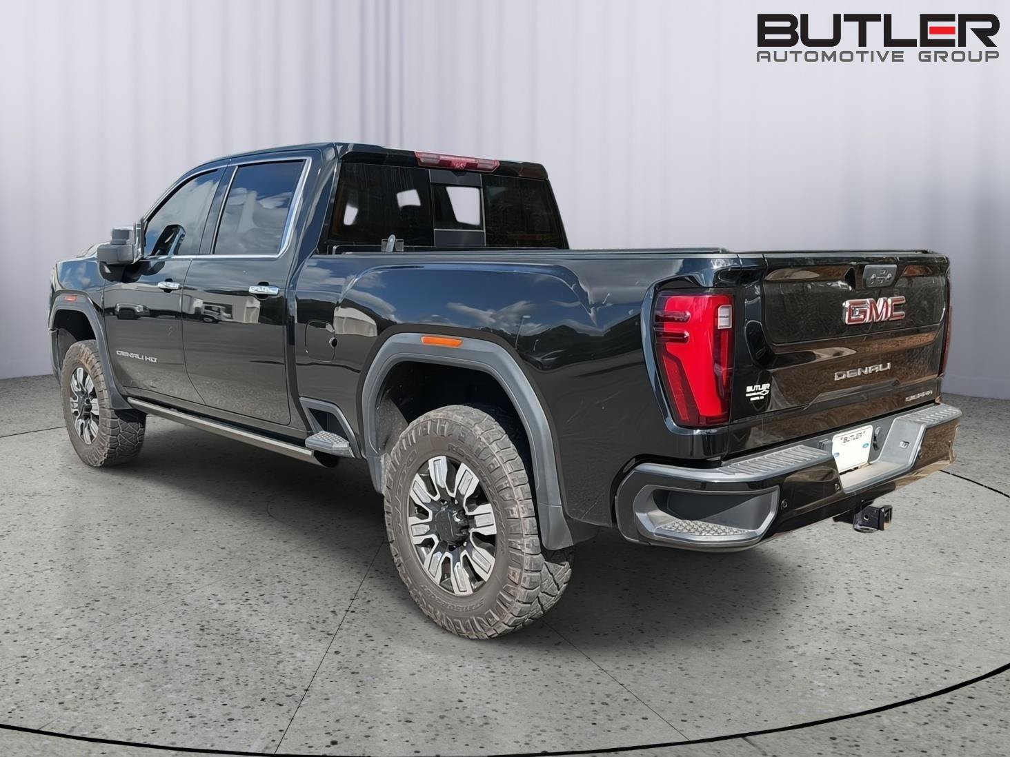 Used 2024 GMC Sierra 2500 Denali w/ Denali Reserve Package AWD/4WD image 10