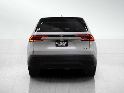 Used 2024 Toyota Grand Highlander XLE image 4