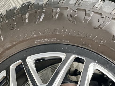 Used 2019 Ford F350 Platinum w/ Platinum Ultimate Package image 34