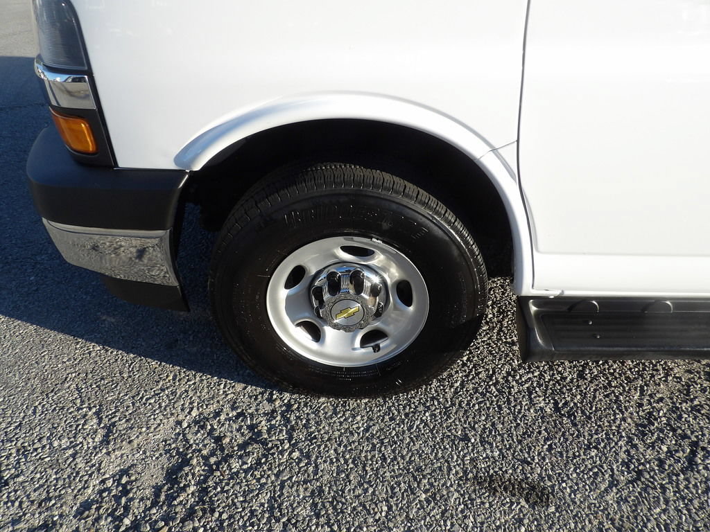 Used 2025 Chevrolet Express 3500 LT w/ LT Preferred Equipment Group RWD image 47