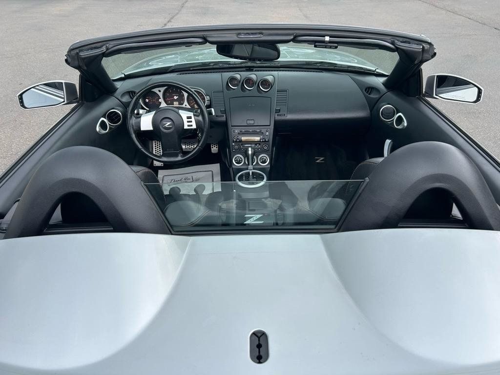 Used 2005 Nissan 350Z Touring RWD image 30