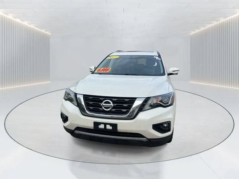 Used 2017 Nissan Pathfinder SL w/ SL Premium Package AWD/4WD image 2