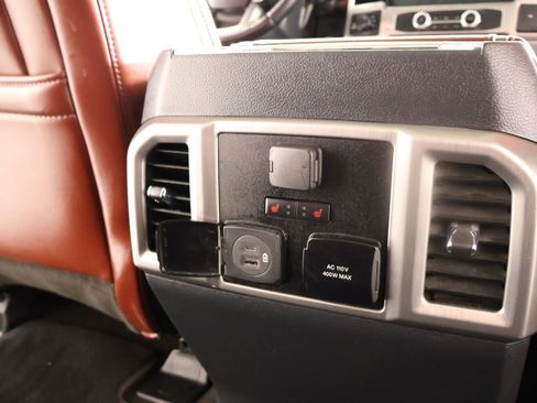 Used 2022 Ford F250 Platinum w/ Tremor Off-Road Package AWD/4WD image 17