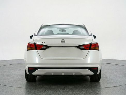 Used 2025 Nissan Altima 2.5 SV image 7