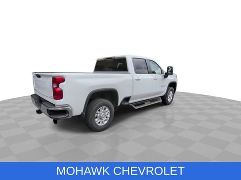 Used 2022 Chevrolet Silverado 2500 LT w/ Convenience Package image 9