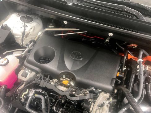 Used 2021 Toyota RAV4 XLE w/ Convenience Package image 36