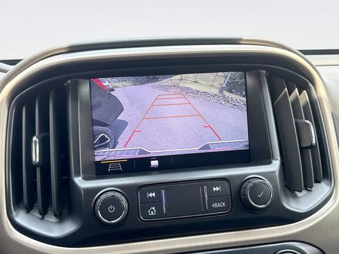 Used 2022 GMC Canyon Denali RWD image 23