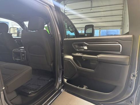 New 2026 RAM 1500 4x4 Crew Cab image 17