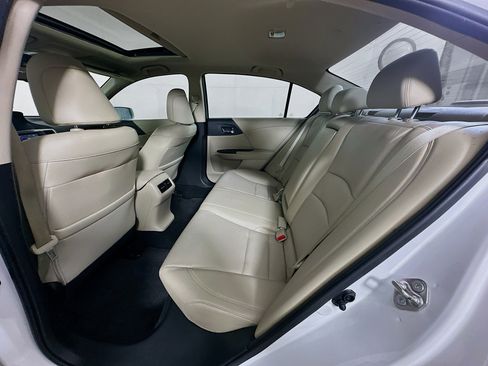 Used 2015 Honda Accord Touring image 27