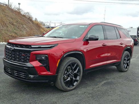 Used 2024 Chevrolet Traverse RS image 4