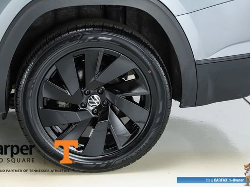 Used 2024 Volkswagen Atlas SE FWD image 45