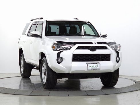 Used 2019 Toyota 4Runner SR5 Premium image 10