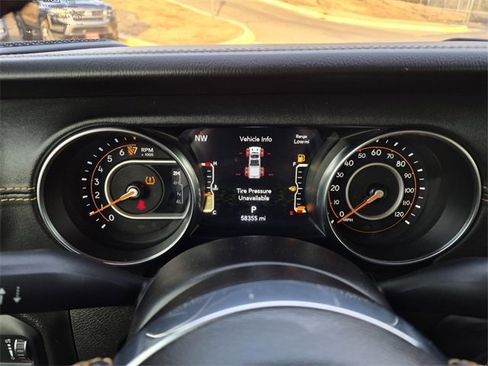 Used 2023 Jeep Gladiator Overland image 28