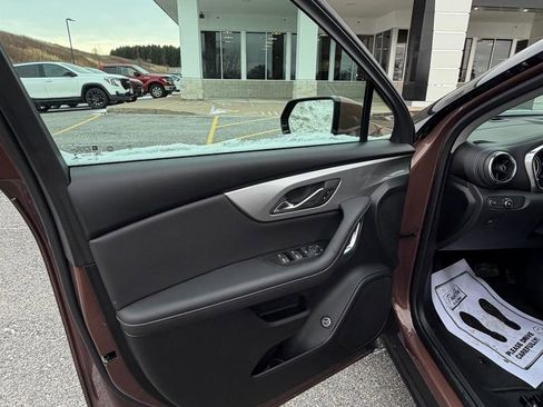 Used 2023 Chevrolet Blazer LT image 10