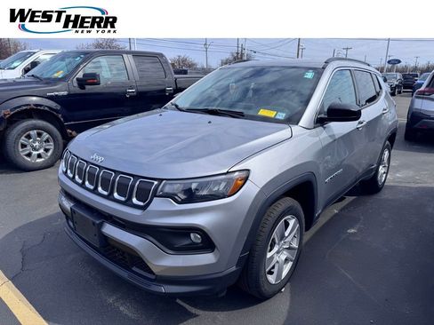 Used 2022 Jeep Compass Latitude w/ Convenience Group image 1