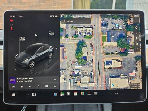 Used 2023 Tesla Model Y Long Range AWD/4WD image 42